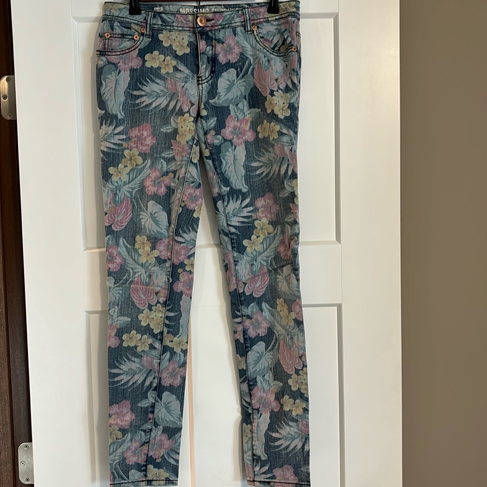 Mossimo- Size 7, ankle, skinny jean